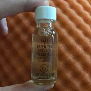 Kale and Green Tea Spinach Vitamins Cleanser